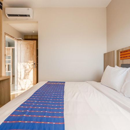 Dejavu 2.0 Hotel Bajo Komodo ลาบวนบาโจ ภายนอก รูปภาพ