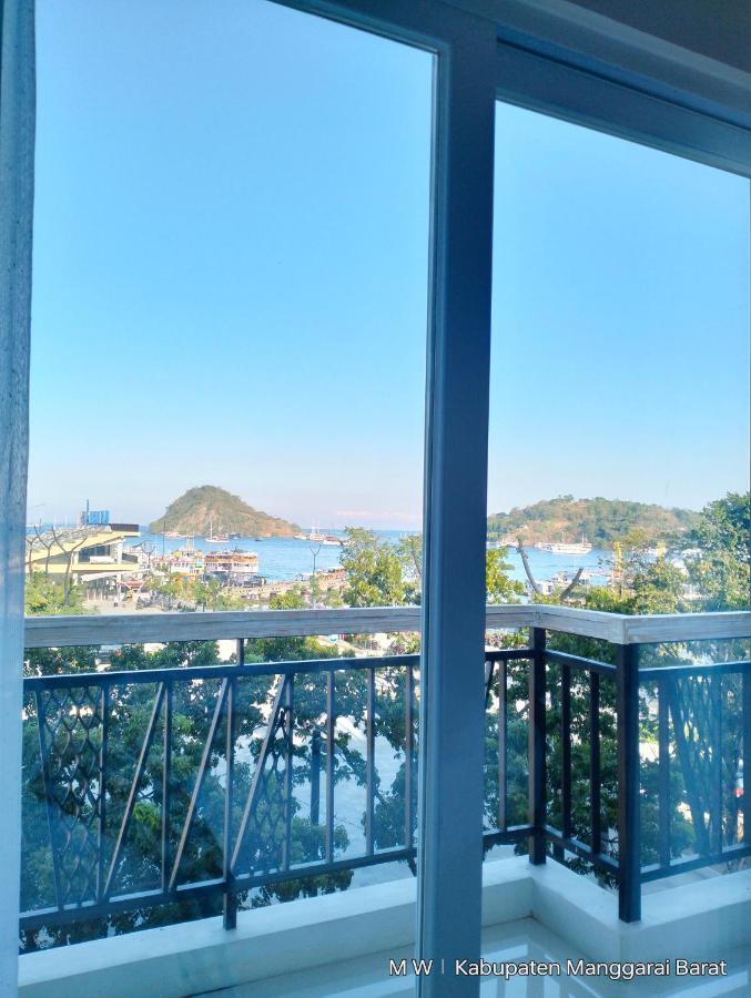 Dejavu 2.0 Hotel Bajo Komodo ลาบวนบาโจ ภายนอก รูปภาพ