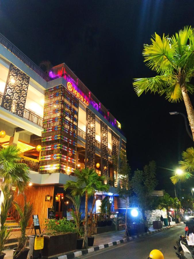 Dejavu 2.0 Hotel Bajo Komodo ลาบวนบาโจ ภายนอก รูปภาพ