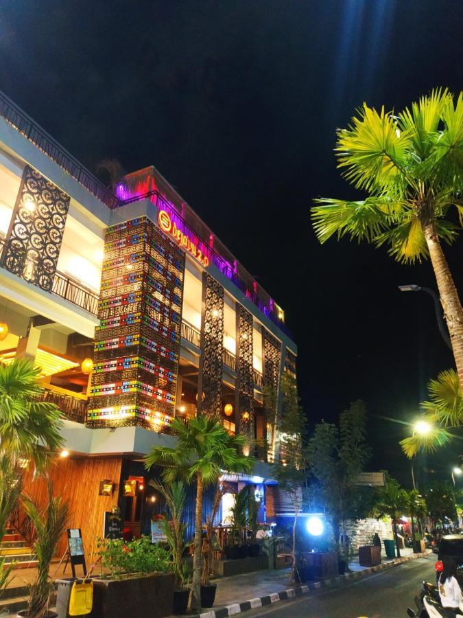 Dejavu 2.0 Hotel Bajo Komodo ลาบวนบาโจ ภายนอก รูปภาพ