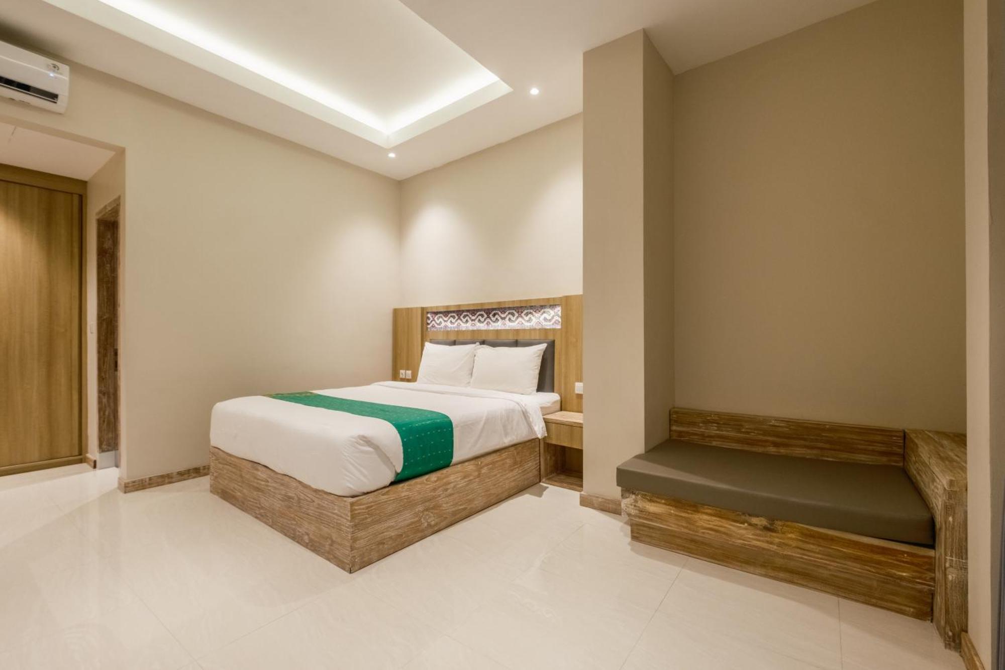 Dejavu 2.0 Hotel Bajo Komodo ลาบวนบาโจ ภายนอก รูปภาพ