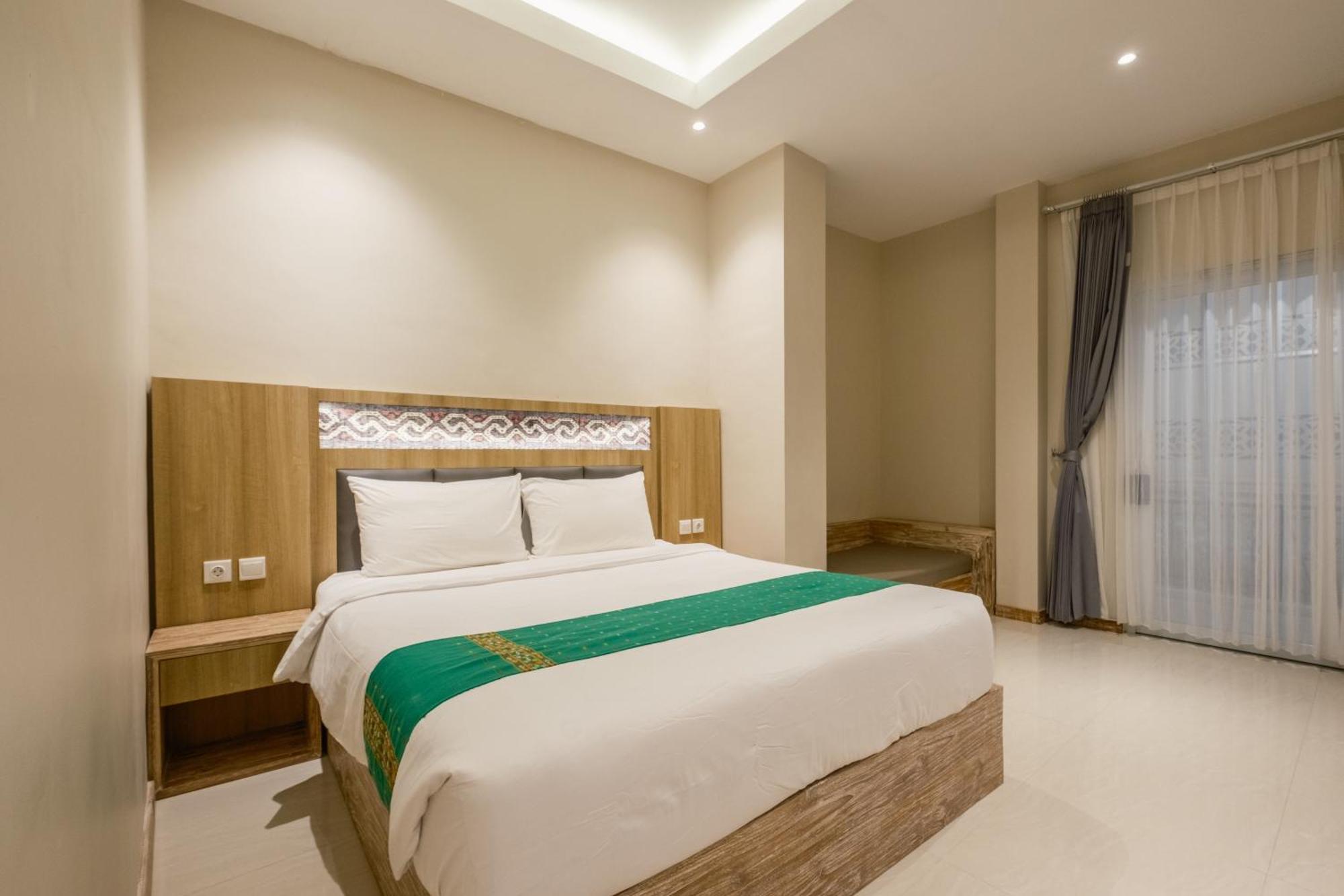 Dejavu 2.0 Hotel Bajo Komodo ลาบวนบาโจ ภายนอก รูปภาพ