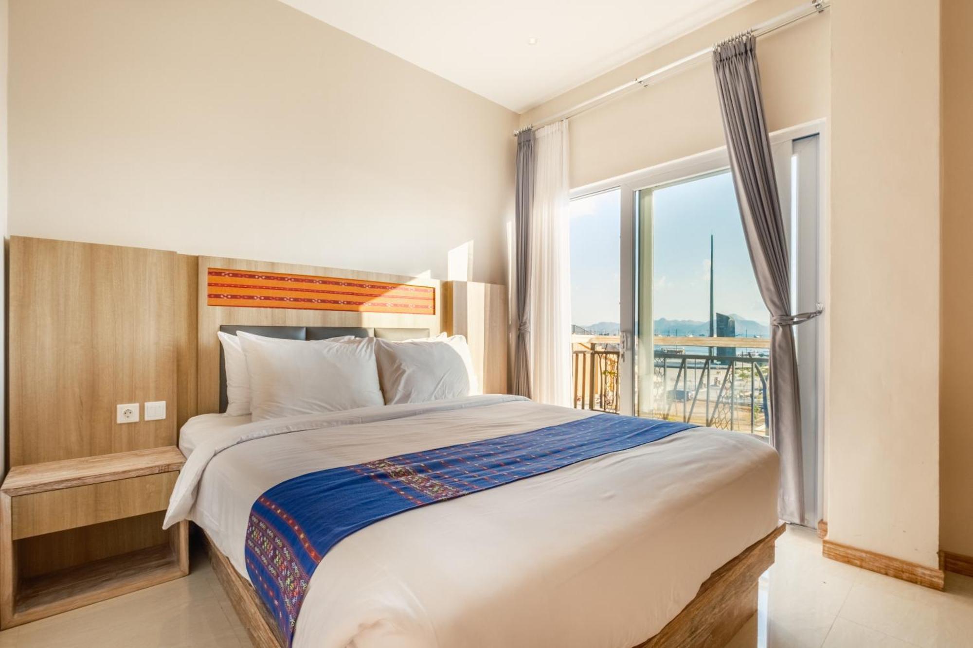 Dejavu 2.0 Hotel Bajo Komodo ลาบวนบาโจ ภายนอก รูปภาพ