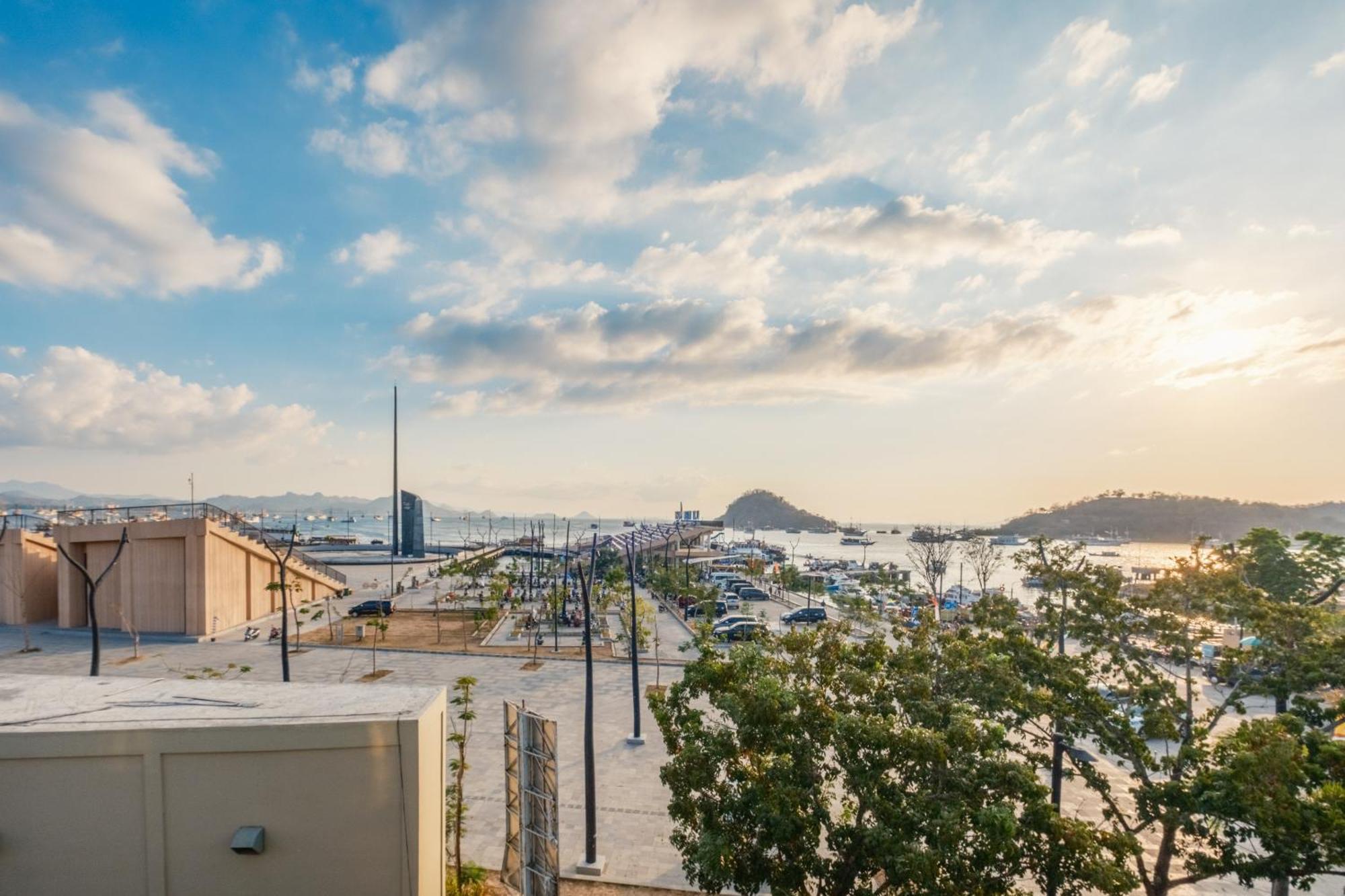 Dejavu 2.0 Hotel Bajo Komodo ลาบวนบาโจ ภายนอก รูปภาพ
