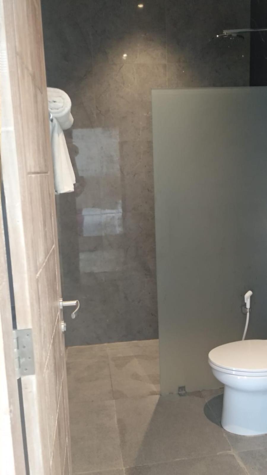 Dejavu 2.0 Hotel Bajo Komodo ลาบวนบาโจ ภายนอก รูปภาพ